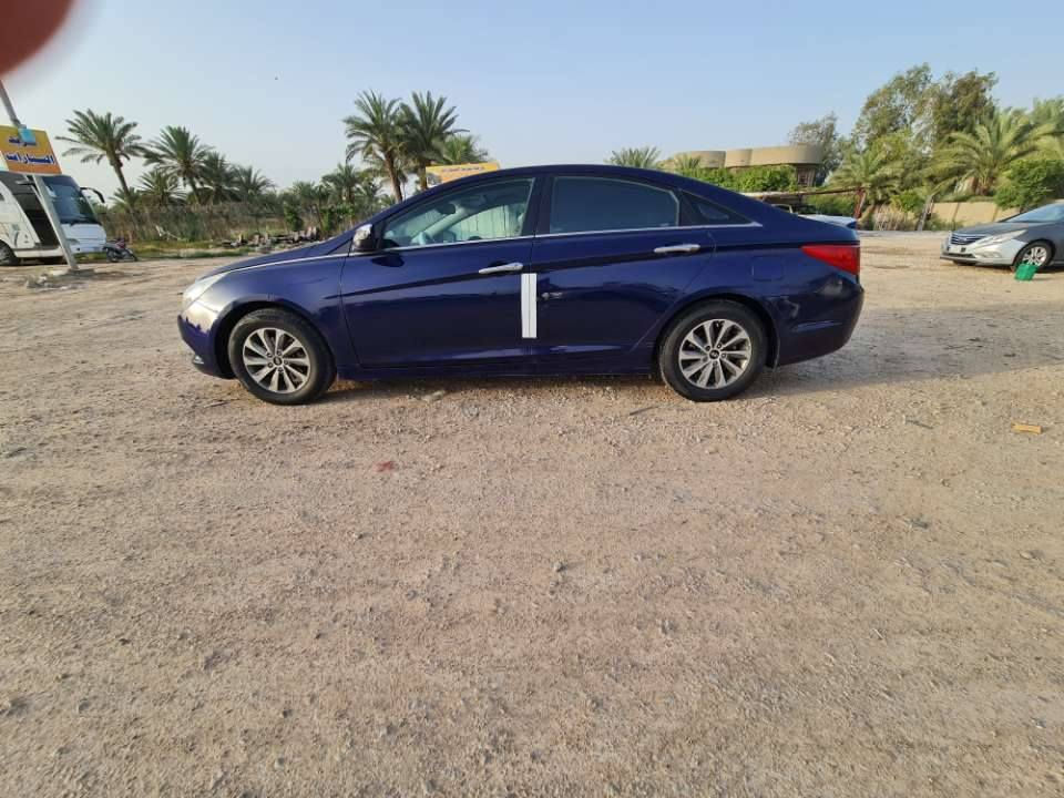 السلام عليكم
للبيع سوناتا موديل 2013 سياره بأسمنا تحويل ثاني يوم سنويه لشهر الثامن سنة 2027 مع العلم سيارة أمريكي حادثه من امريكا جاملغ امامي جهه عكس السايق مبدل نفس اللون مالته + قطعتين كلير 
 محرك 2400 GDi تبريد ثلج اشاير مري +كشن كهربائي 
مكاني حلة مركز 
لاستفسار ***********،،،،
***********
 متواجد اتصال + واتساب
