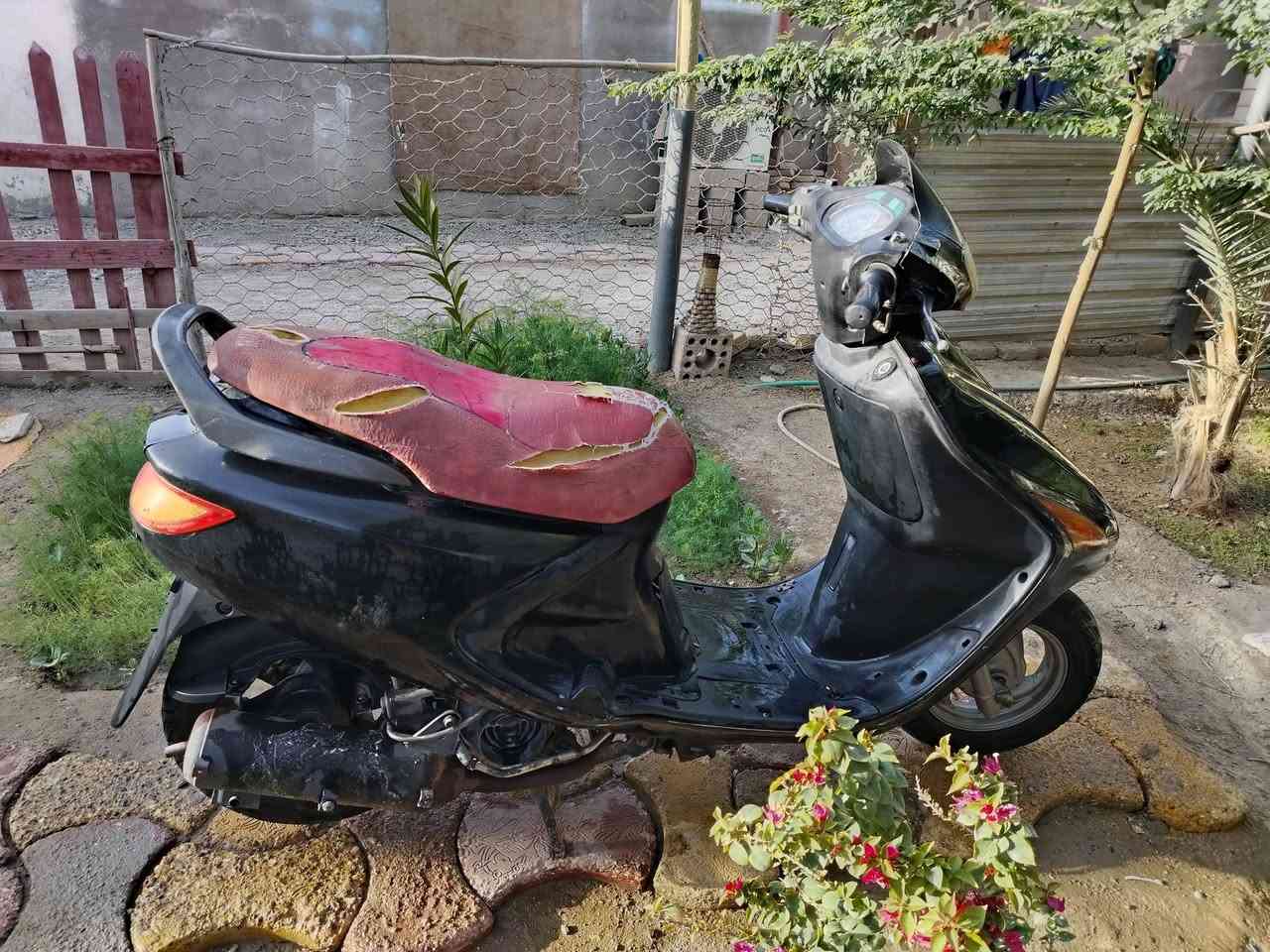 دراجة فراشة
لبيع 
رقم ***********
