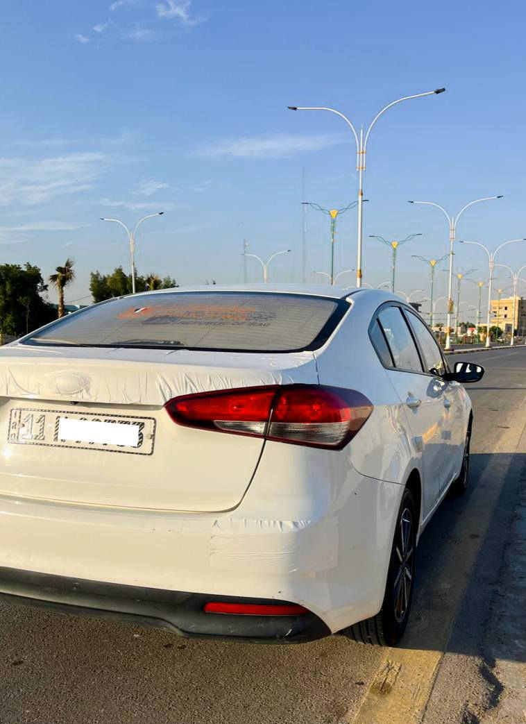 السلام عليكم 
سيراتو 2018 خليجي لون ابيض ثلجي
كفاله من صبغ وفتح وتبديل..
عدا بارد ..
سياره فول مواصفات عده الفتحه والبصمه..
رقم بغداد بأسمي مشروع وطني شرط التحويل سنويه تنفذ 2028..
سياره جديده وجاهزه من جميع النواحي ..
تبريد تخم تاير كير محرك حداديه كله مضبوط
محرك 1.600
مكاني السماوه مركز المحافظه..
السعر اتصل على الرقم وتدلل..
هاتف ***********
