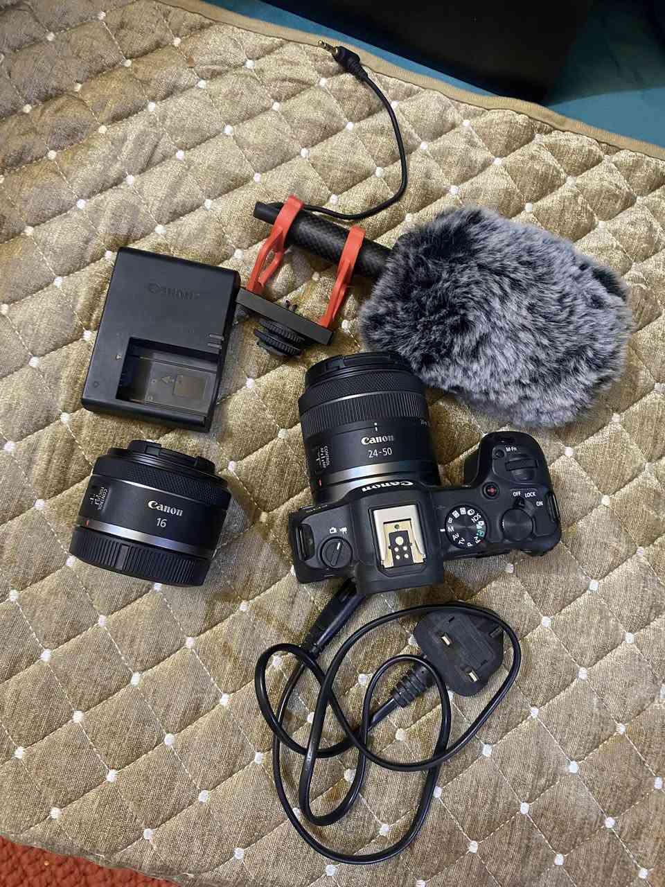 اخت الجديدة
كت للاستفسار خاص
مع كافة الملحقات وعدسة وحدة 24-50mm
Kit


**إذا كنت صاحب هذا الإعلان وتريد حذفه لأي سبب، رجاءا أرسل رسالة إلى الدعم الفني**