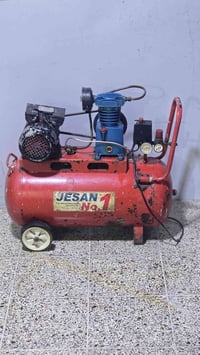 كمبريسر • شغال • على الفحص