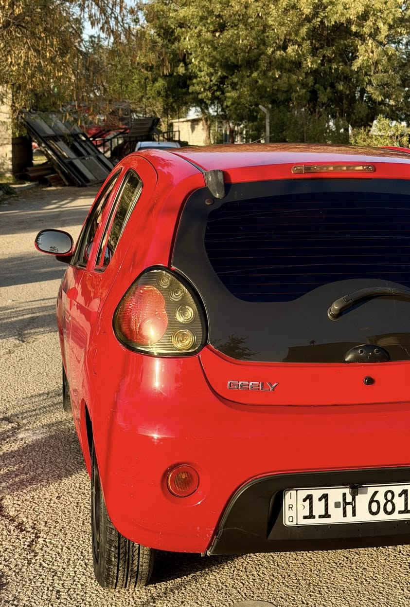 السلام عليكم
باندا الشركة العامة 🟥🟥
موديل 2012
رقم بغداد  أنكليزي 
گير اوتو 
جاهزة من كلشي
مكينة 
گير 
حدادية
تخم تاير 
شاشه
كامرة
مري كهرباء 
مكاني بابل مسيب السعر ✅اتصل وبالخدمه 
***********
***********
