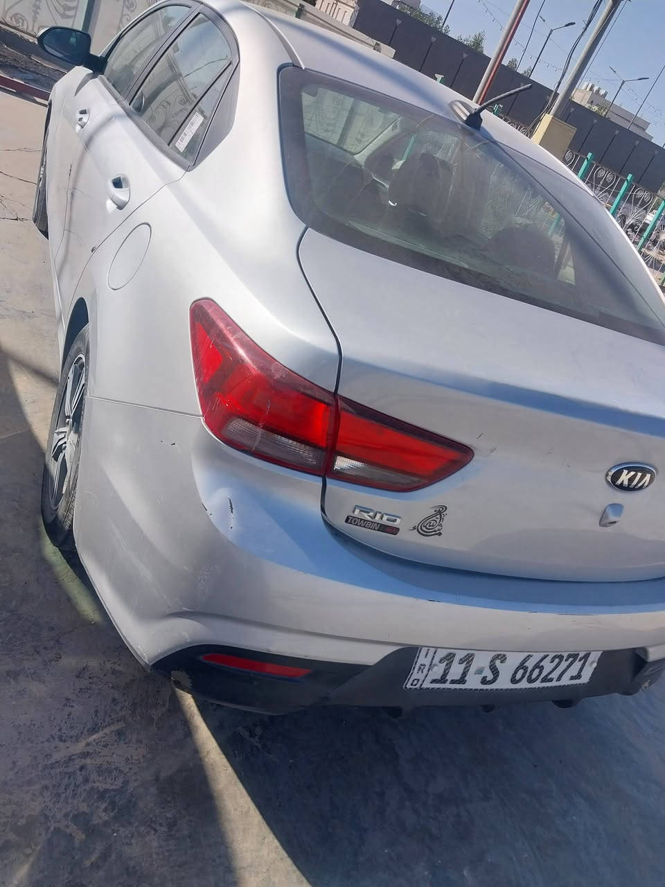 كيا ريو ٢٠ مريكي
سياره بيه ٤ قطع صبغ
سياره مال بيت ماشيه 
٥٠ حقيقي تحويل مباشر 
مكان سياره بغداد حي جهاد 
***********
