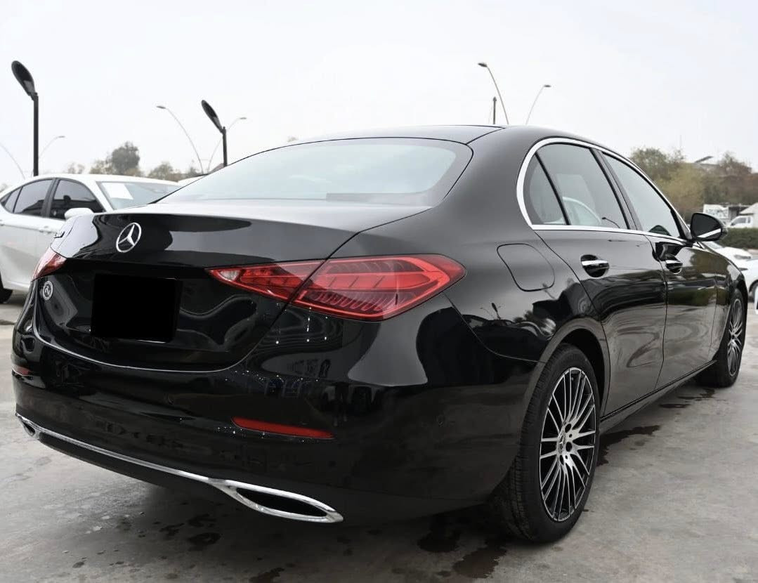 مرسيدس c300 موديل 2024
سياره كاتي تترقم شيمالي فقط

ماشيه 3000 كيلو متر 

مواصفات 

سقف فتحه 

كشن جلد 

كامرات جوانب و خلفي

حساسات

كشن هيتر 

كشن مساج

داخل ليد 

اوتو بارك
 محرك 2000 توربو

بعد اهوايه بيه مواصفات 

ضرره فقط سرقة بيبان و راجعه بلادي و مصبوغه

مكانه اربيل

***********
