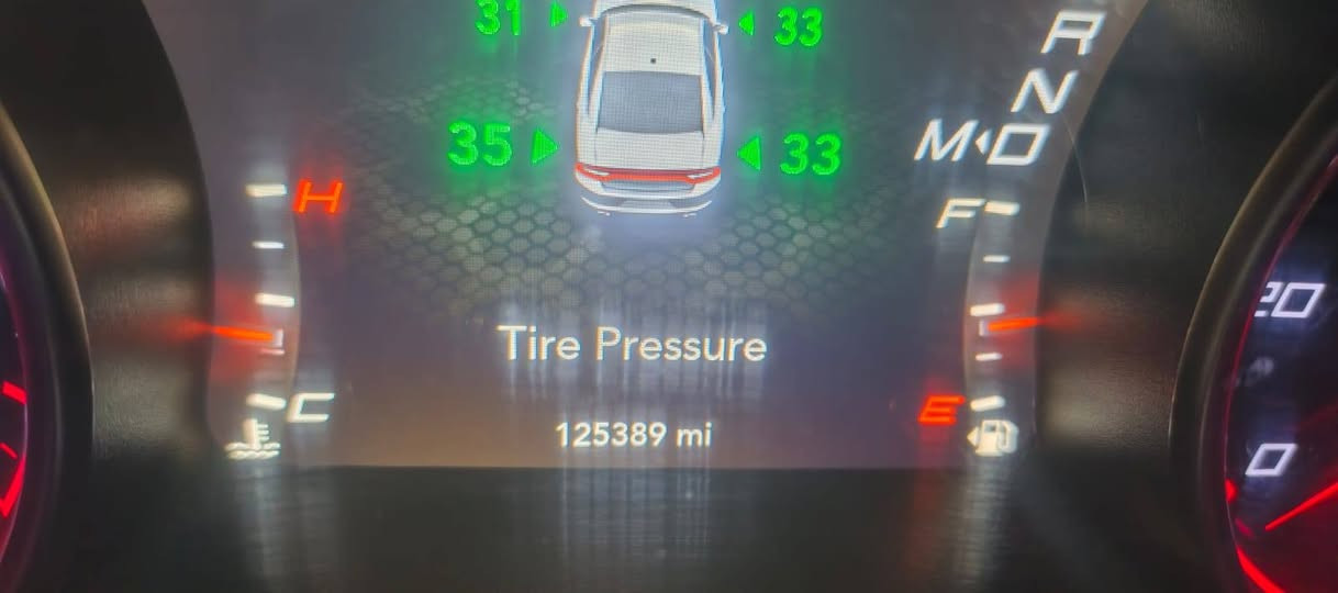 سلام عليكم جارجر للبيع موديل 2018 لون رصاصي رقم بغداد
محرك 3600 SXT السعر 195


**إذا كنت صاحب هذا الإعلان وتريد حذفه لأي سبب، رجاءا أرسل رسالة إلى الدعم الفني**