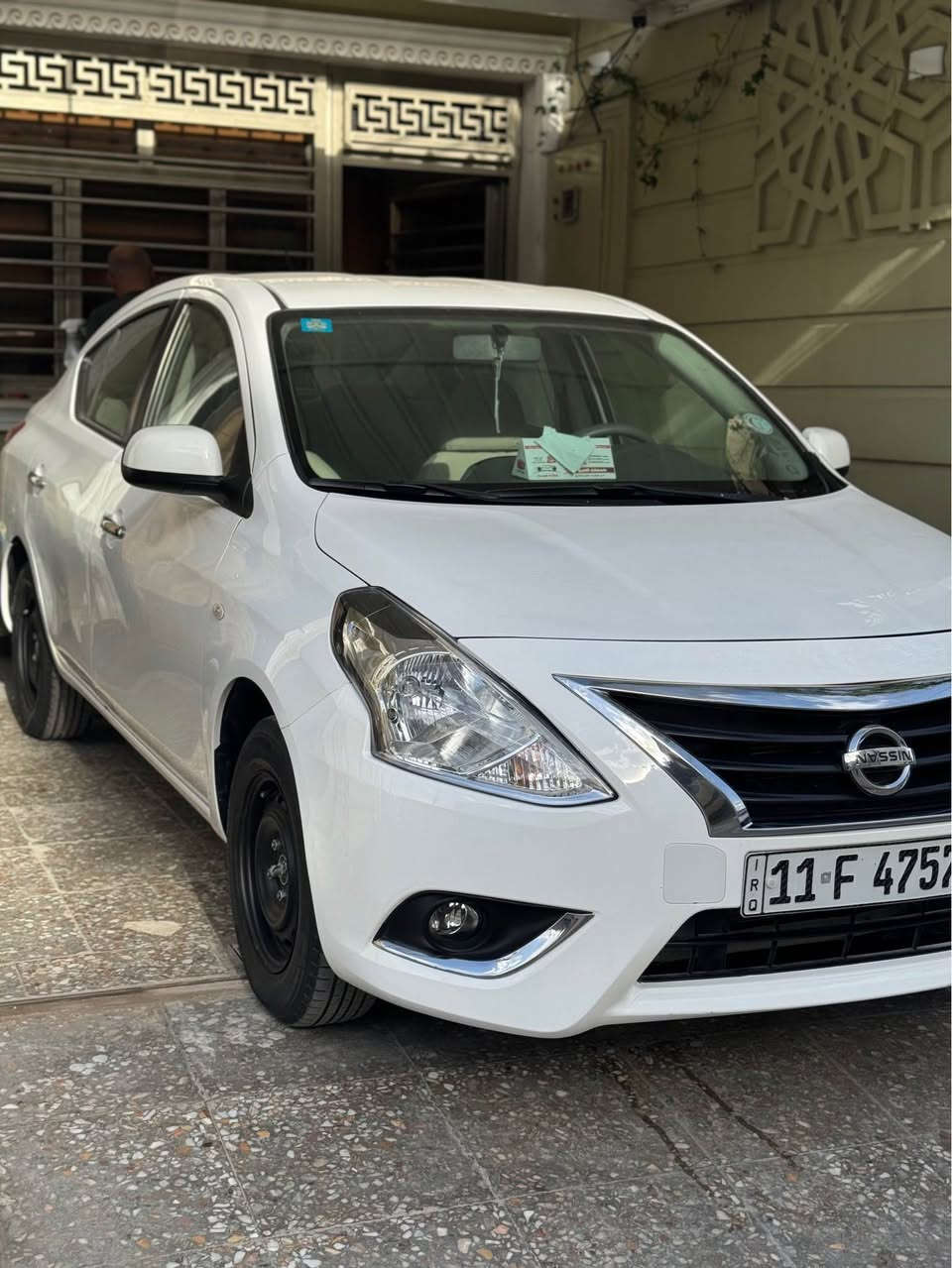 السلام عليكم 
نيسان سني هندي اصل ابو لبليته الزركة
موديل 2019 نظيفه جداً 
مكينه - كير - صدر - تبريد بالكفاله 
مكفوله عدى كارت بال جاملغ الامامي جه السايق فقط 
السعر110 وبيها مجال بسيط مكاني بغداد 
للاستفسار *********** بغداد, العراق
