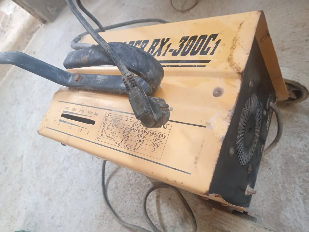 سلام عليكم  مكينة لحيم  للبيع  نضيفه وشغاله ع فحص  #ستخدام قليل 
السعر 120 #المكان  حلة """ بابل """ سيطرة لااثار


**إذا كنت صاحب هذا الإعلان وتريد حذفه لأي سبب، رجاءا أرسل رسالة إلى الدعم الفني**