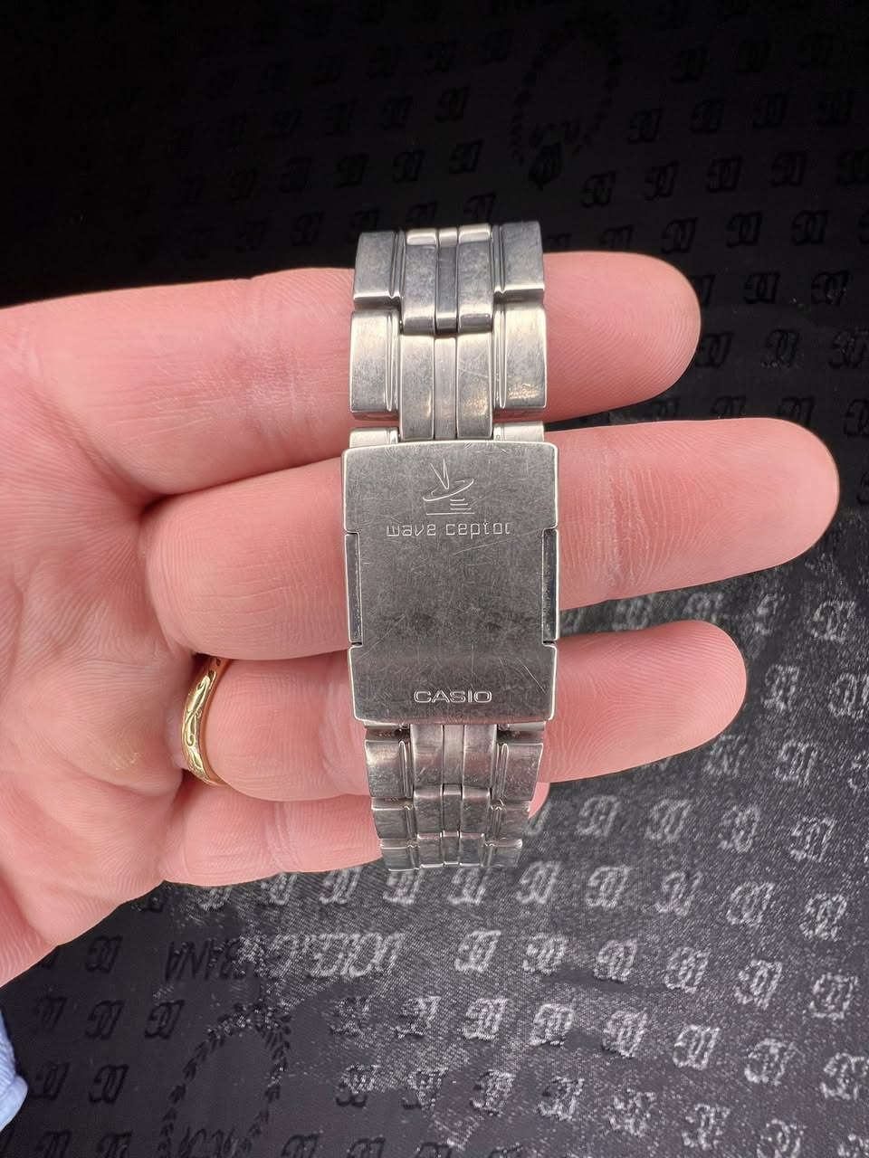 casio wave ceptor تيتانيوم بالكامل 
solar touch شحن ضوئي 
قطر 40  
منفذ شهري 
لومينوز مع لد 
مستخدمة نظافة الساعة 95% 
ياباني اصلي 100%
سعر الساعة 45 الف


**إذا كنت صاحب هذا الإعلان وتريد حذفه لأي سبب، رجاءا أرسل رسالة إلى الدعم الفني**