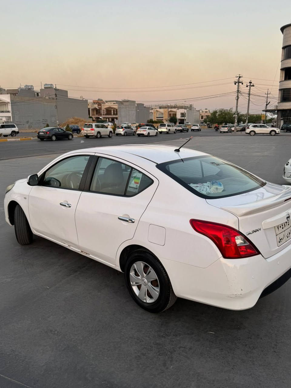 نيسان سني للبيع
موديل ٢٠٢٠
ماشي فقط ٥١ الف كيلو 🔥🔥
بدون اي صبغ
فقط شخط والدوسه بي طخة بارد
كل شيء واضح بالصور
كير ومكينه وصدر ممتاز
باتري جديد 
لايت ليد شمسي اصلي
شاشه وكاميره وحساس

غرامة عليها مليون ومع التخفيض يصير ٨٠٠ الف
ينزل من السعر

السيارة موجودة في اربيل باسمنا
السعر  ١٠٨ ورقه ومجال بسيط

للجادين بالشراء اتصل واتسب او خاص

*********** أربيل, العراق
