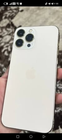 ايفون١٣ برو ماكس ذاكرته ٢٥٦ بطاريه ٨٩ جهاز يخبل كلشي ممبدل بي نقطه بال...