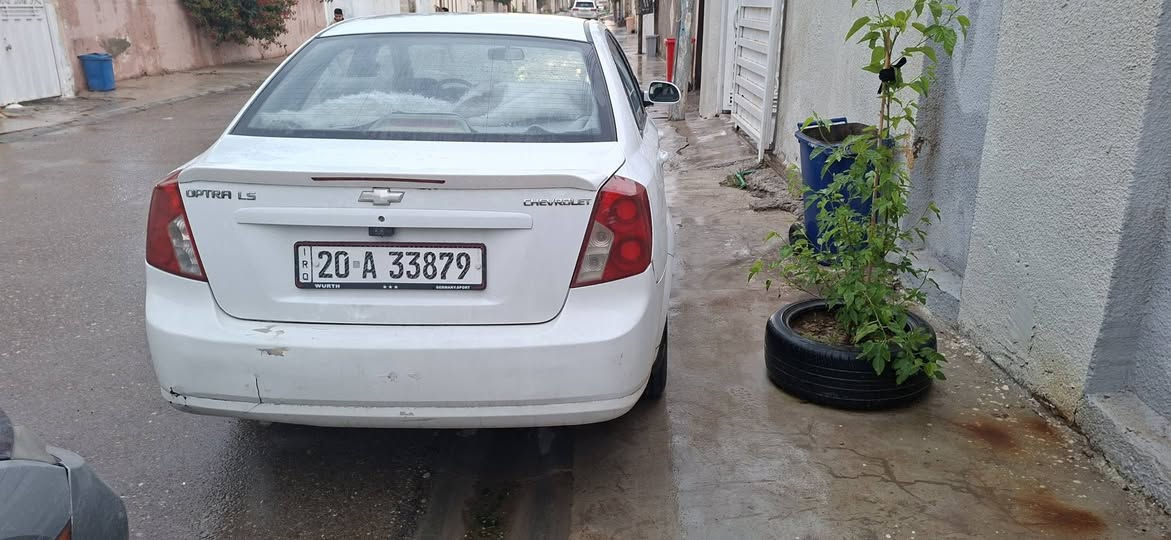 السلام عليكم 
اوبترا ٢٠١٢ جاهزة ومرتبة ماشية ١٨٥ مكينة كير تبريد صدر تايرات كلها نظيفة بدون حادث بيها صبغ مرفق سونار مع الصور 
ادامة كاملة للمحرك 
رقم دولي سنوية جديده 
الاتصال على الرقم 
***********
مكانها ديالى السعر ٧٤
