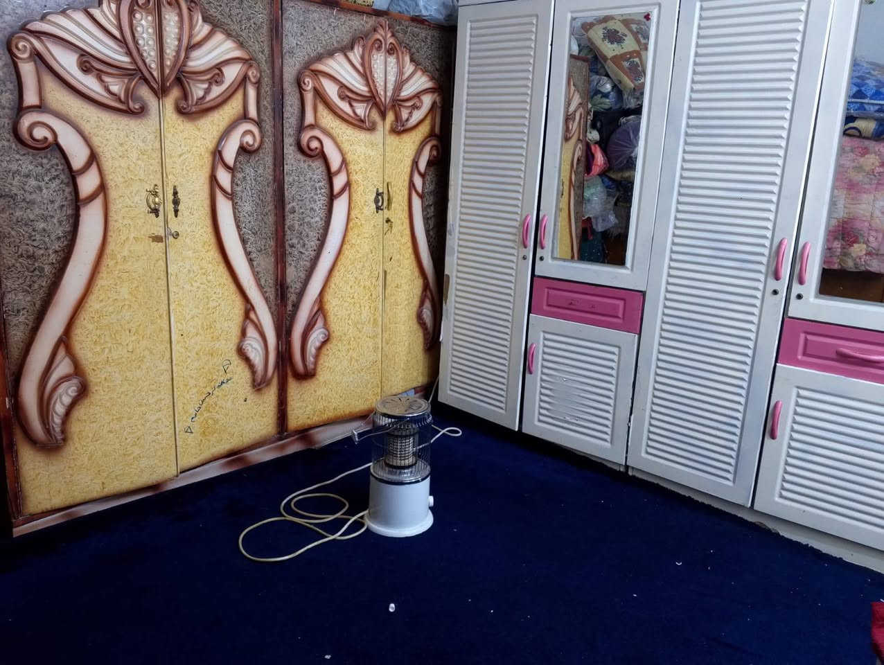 بيت بحي الصدر قرب فلكة الساعة بناء 2020 المساحة 136 حقيقي  الشارع الي بظهر فرح مول  بالضبط 
طابقين 
الطابق الاول براني ومطبخ وهول وغرفتين وصحيات وتهويات اثنين وطارمة صغيرة 

الطابق الثاني غرفتين وصحيات وبيتونه كاملات 
اضافة الى باقي المساحة مبني فوكهه قاعة جبيرة واصلة للسكف تصلح تصير شقة معزولة عن البيت للاستثمار
السعر 175 مليون 
للاستفسار واتساب 
***********
