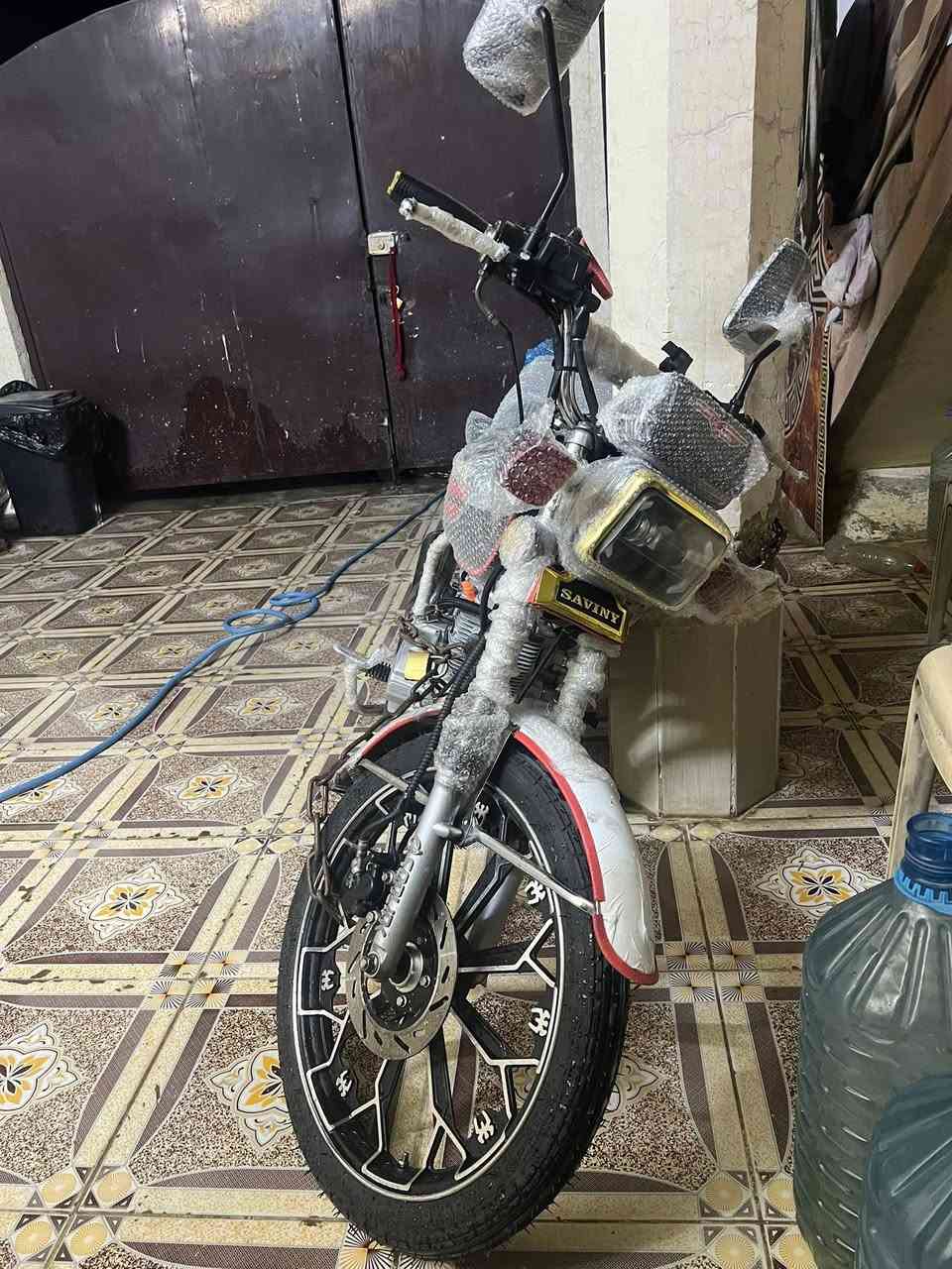 سلام عليكم ماطور نظيف جدا
5كير سلف نكره تايرات جديد 
وييل 2 جديد ابو العقرب
‏كهربائيات كلها شغال بشرط
محرك مامفتوح شرط موديل 2022
سعر 675/ ***********
