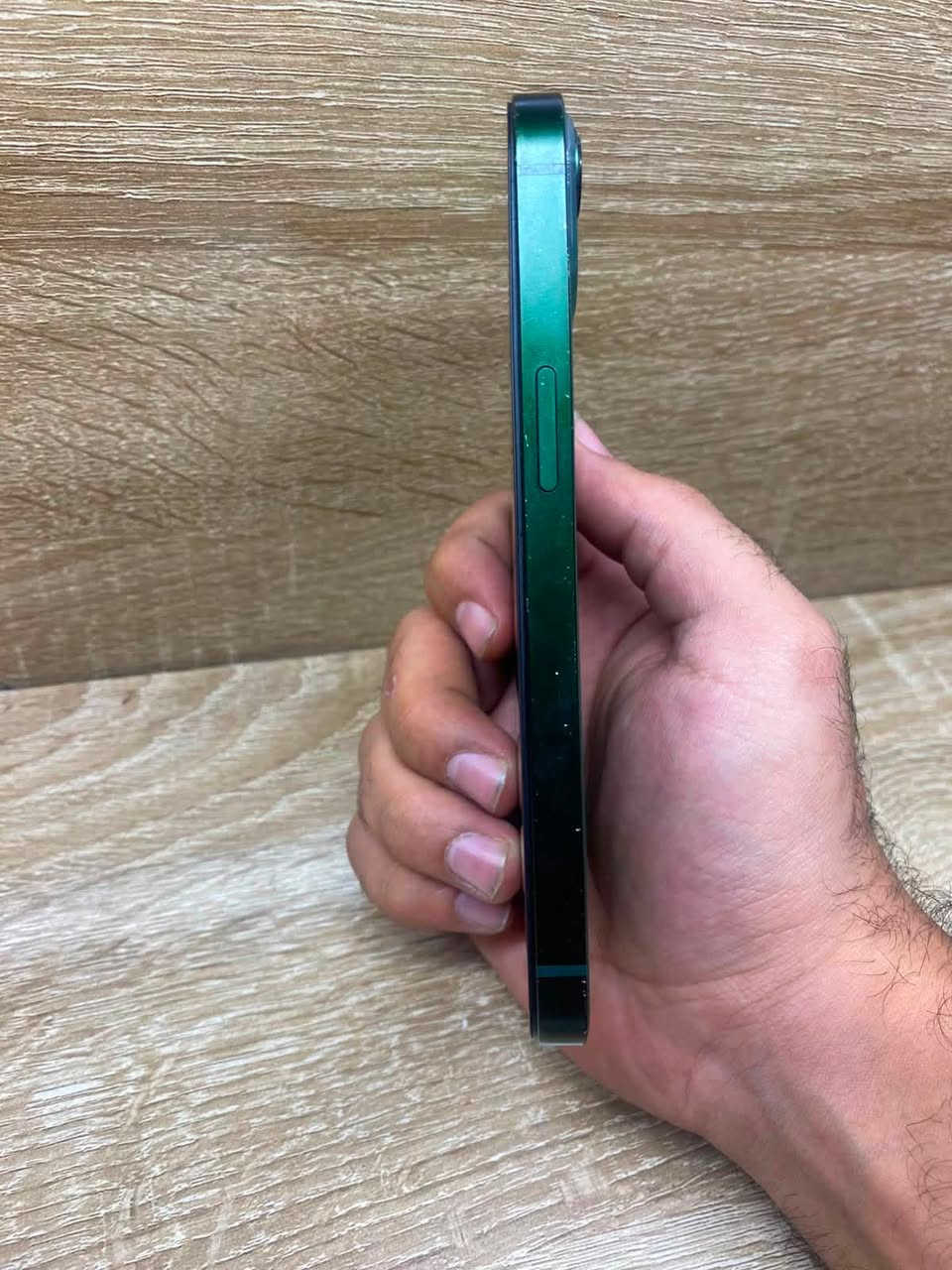 ١٣ عادي
ذاكرة ١٢٨ بطارية ٧٦ دبل سيمكرت 
مبدل شاشه وضهر وشاشه اصلية ولقديمة موجودة بيةة بس خط والايسي مالتهه هم تكدر تلغي الاشعار بس حرام 
للبيع السعر ٣٣٥ مكاني بغداد الشعب سوق شلال
***********
