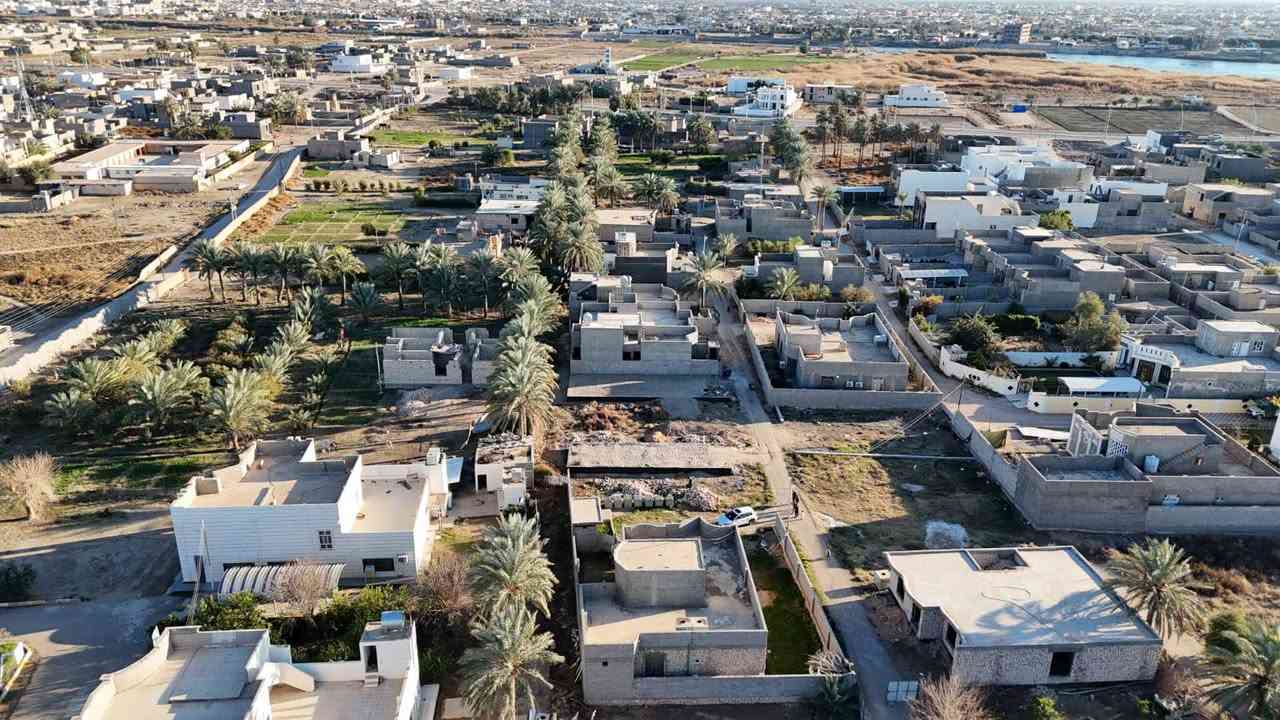 يعلن مكتب المرتضى للعقار 
عن توفر دار للبيع في  منطقه البوفراج قرب مدرسه ابن زيدون 
بناء حجر  
المساحه الكليه   700متر 
طابو زراعي  سند 25 تحويل مباشر 

السعر 150 وقابل للتفاوض 
للمزيد من التفاصيل زياره موقعنا  قرب الطاحونه او الاتصال ع الارقام التاليه 
***********
***********
ابو كرار الفراجي 
#المتابعين
