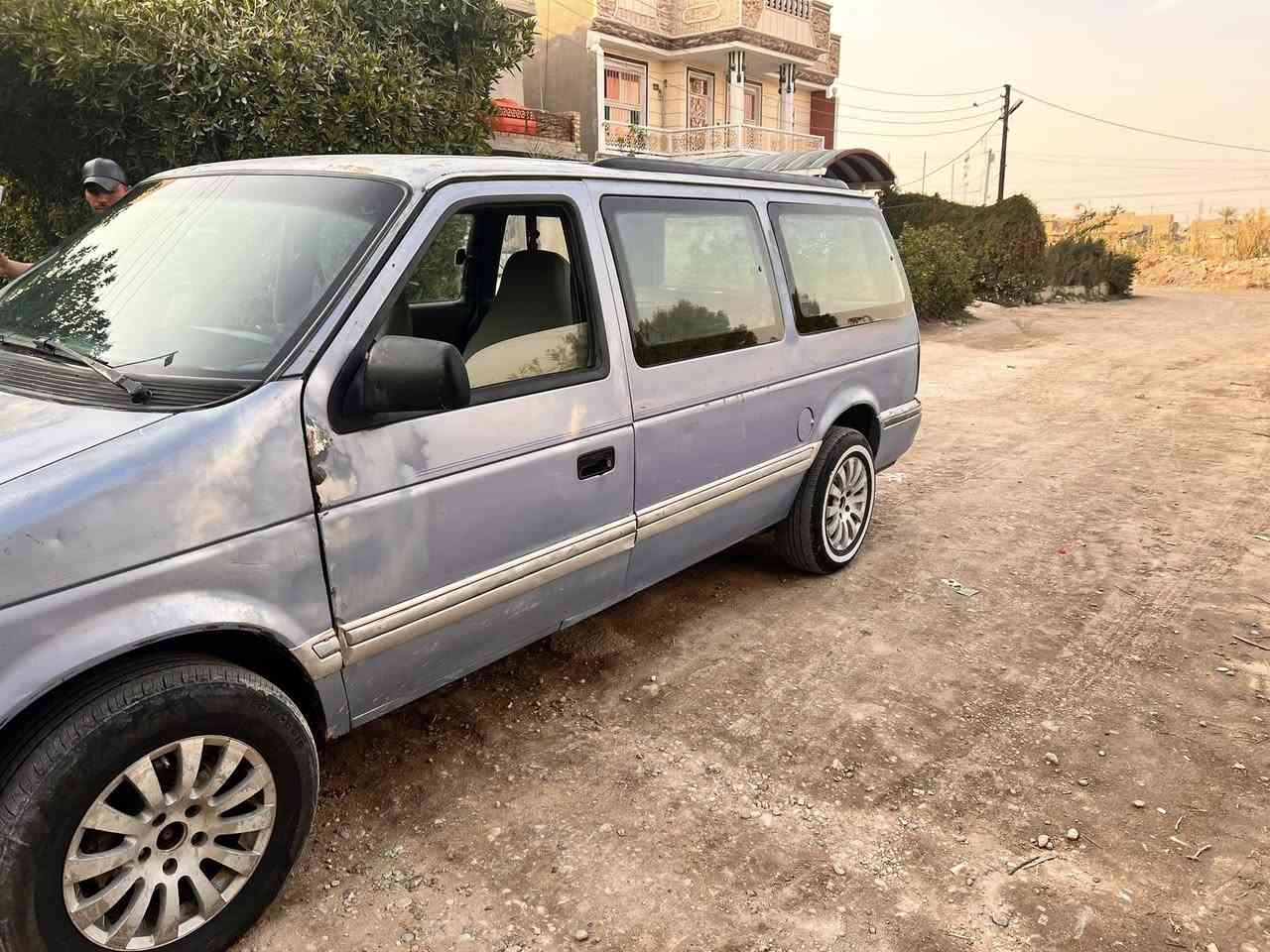 دوج كلايزر سياره بالادعيه حلوه محرك جديدسياره مديل 93 رقم إنكليزي جديد تحويل ثاني يوم تبريد  شغال  تخم تايرات جداد  سياره حلوه مناقصه شي ترايك للبصره 
رقم صاحب سياره ‭0780 591 0971‬ 
***********
