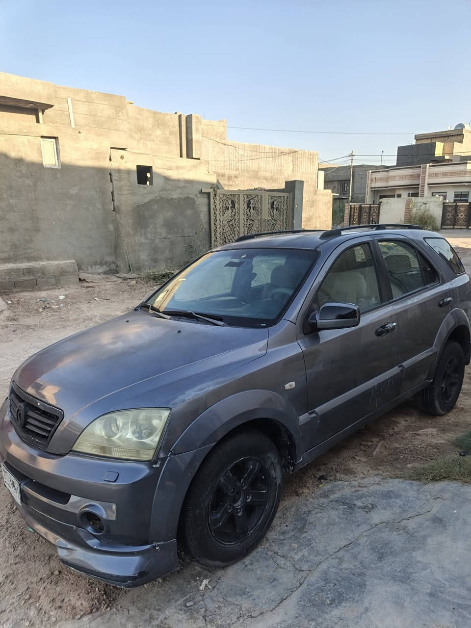سلام عليكم سورنتو 2005سياره كفاله عامه🫡 لا ❌ضربه ولا صبغ سياره حيل نضيف كير عادي صدر جديد سياره جاهزه بس🔥 تكمل رقمه✈️ سعر ٦٠وبيه مجال أو مراوس ب  سياره مكاني أنبار ***********واتساب 🍁
