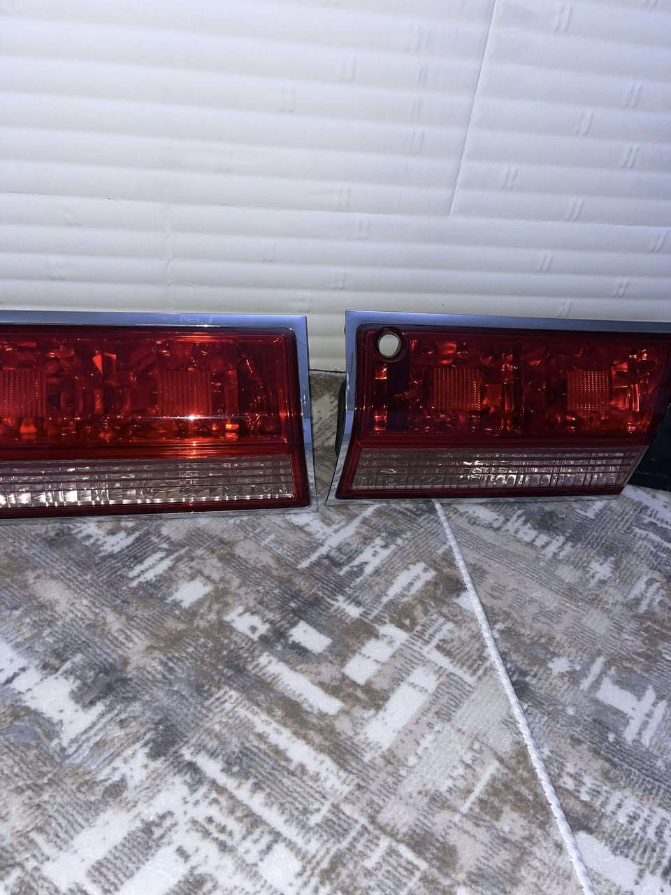 بسم اللە بەگ لایتی مەلیکە کریستاڵ ئە سڵی یابانی لۆک لۆک حاویە ٣ دانە لای سایەقی لەگەڵ نیە  گلۆپووایەرو گیچمە ی لەگەڵە بەبێ شوختو درزوو روشاوی  نرخیان ١٥٠هەزار 
شوین چوارقوڕنە
***********
***********
