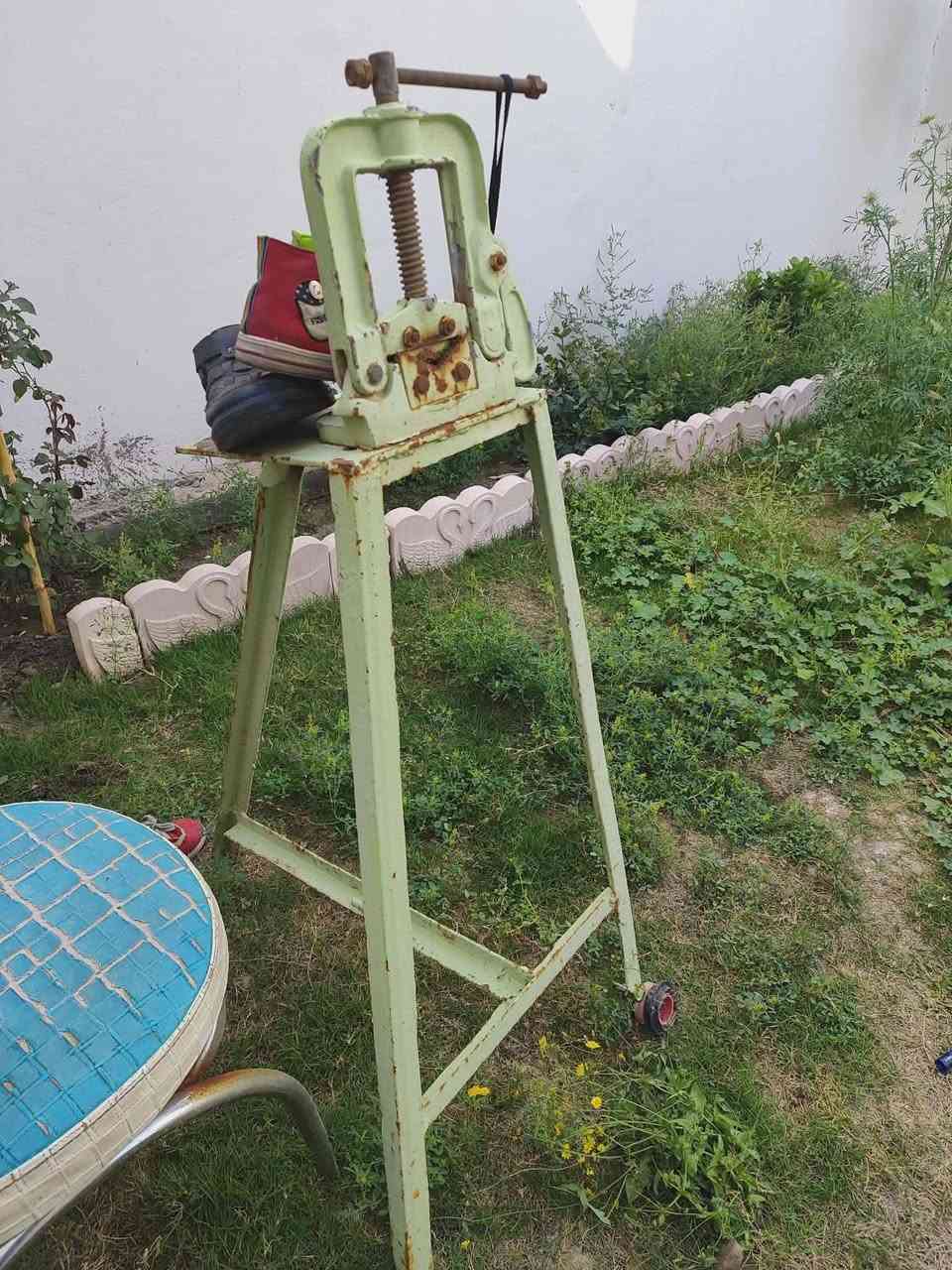 المبرادات شرط الشغل ونظيفات ..قفل 50, البرميل15  المنكنه مال بواري 15.


**إذا كنت صاحب هذا الإعلان وتريد حذفه لأي سبب، رجاءا أرسل رسالة إلى الدعم الفني**