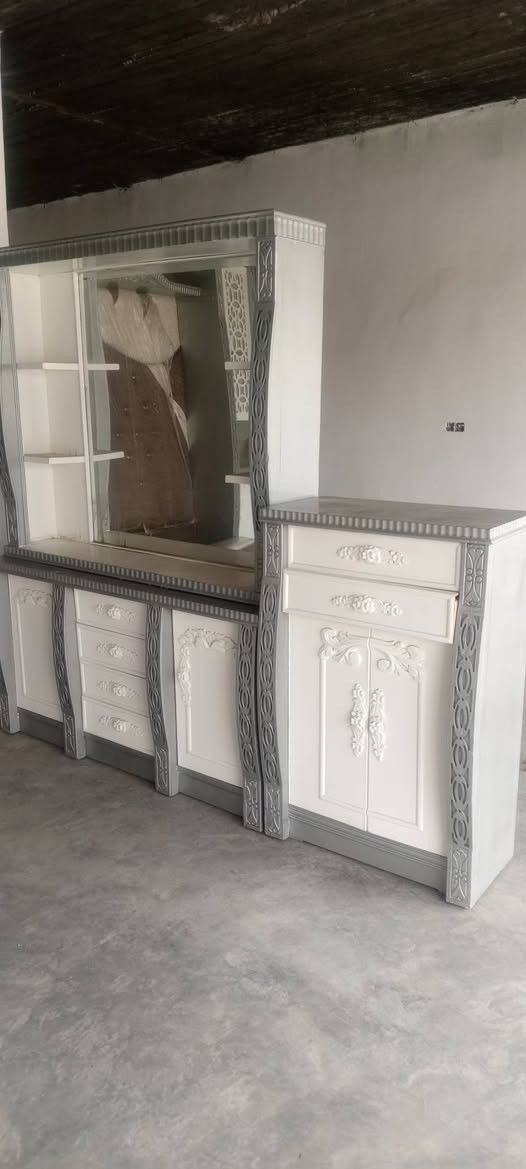 غرفه نوم ملحق درجة اولى صبغ حراري السعر 1750000
***********
*********** الشريقات, صلاح الدين
