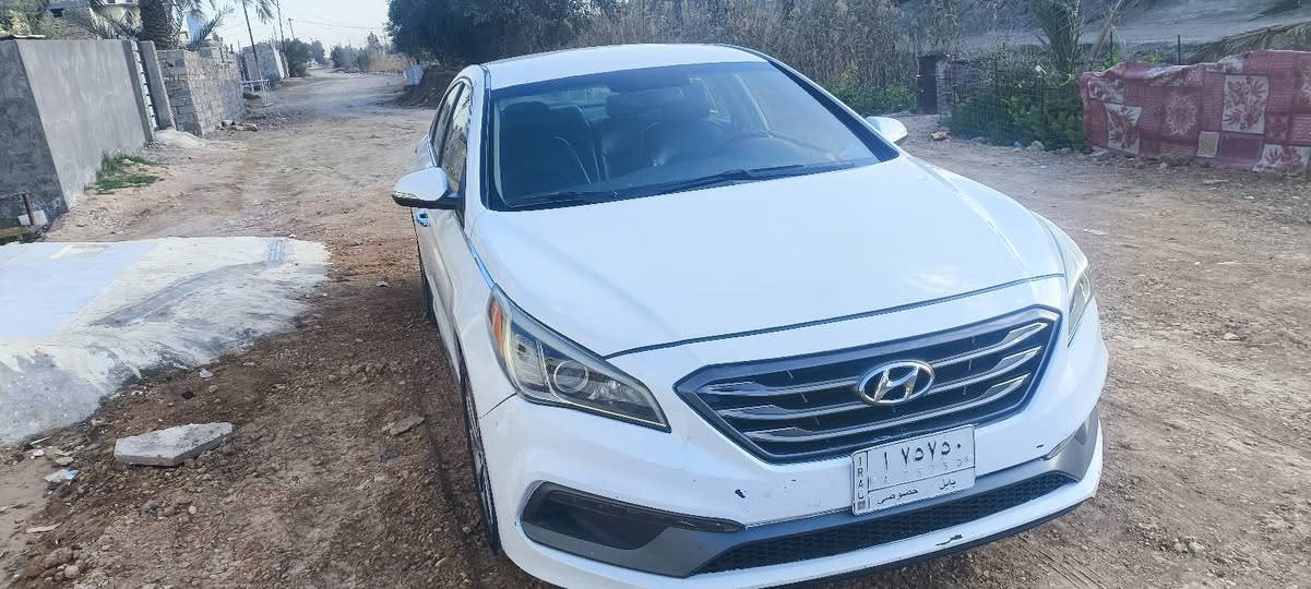 للبيع سوناتا موديل 2015واردامريكي رقم بابل فول مواصفات ماعده الفتحة السياره سبور دبل صالنصه بصمه كشنات جلد كشن كهرباء اشاير بلمري مري شفط مكينه 2400جي دي السياره جديده للاخير السعر122اتصل***********
