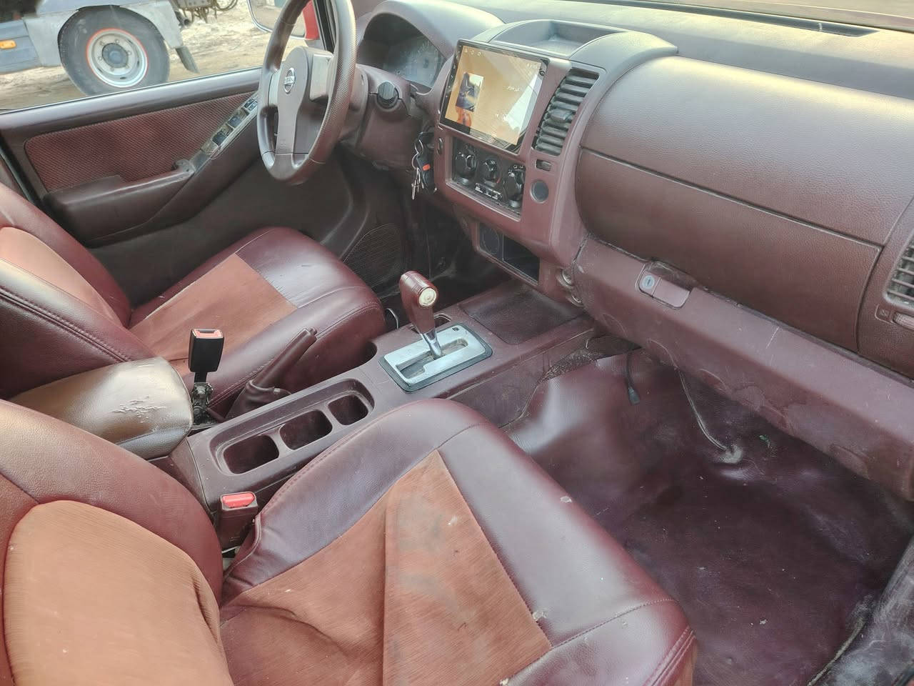 نيفاره ٢٠١٠ امراوس اسبورتج ٢٠١٠ او٢٠٠٩ ***********
