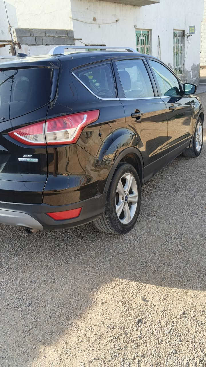 سياره فورتد سكيب فول مواصفات ونضافه موديل 2015 
السكن الحبانيه منطقه السيسي 
رقم الهاتف ***********
