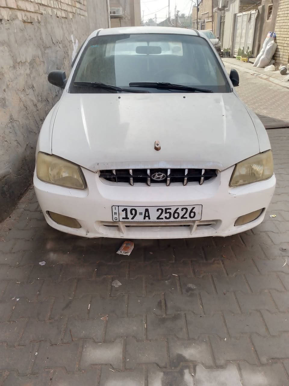 السلام عليكم ...
سيارة هيونداي فيرنا 
موديل 2002
كير أوتو 
كهرباءياتها شغاله 
صدر نسبة نظافة 70%
تبريد شغال نقص غاز فقط
مكفوله من الحوادث 
جامها أوتو
رقمها انكليزي كربلاء بأسمي تحويل ثاني يوم
السعر 48 وبيه مجال حك الجية 
مكان السيارة بغداد البنوك 
*********** ابو جعفر
