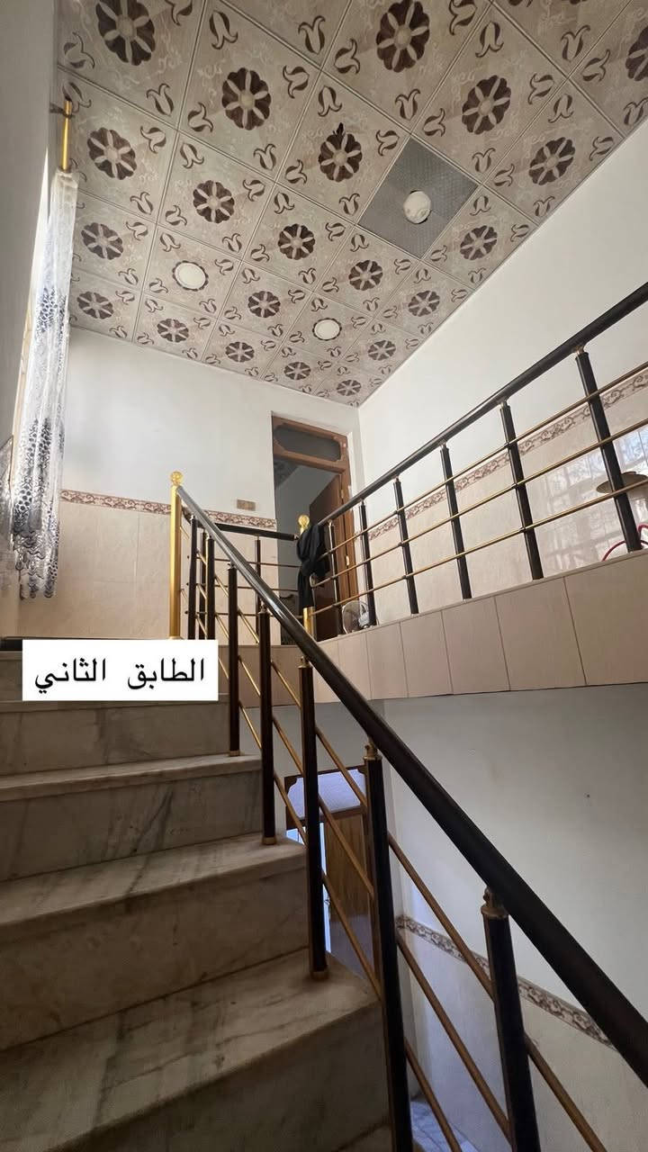 بيت لرهن سعر الرهن ٦٠مليون  
عنوان البيت بلقادسيه قرب مطعم ثابت    تواصل ***********نستقبل جميع العروض اجار رهن بيع وشراء
