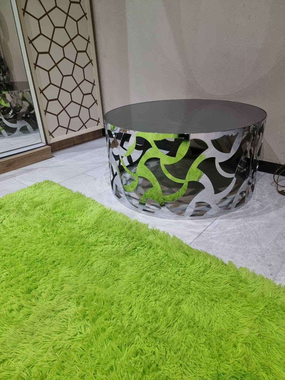 طبلات مع ميز بلازما للبيع العنوان جميله ***********
