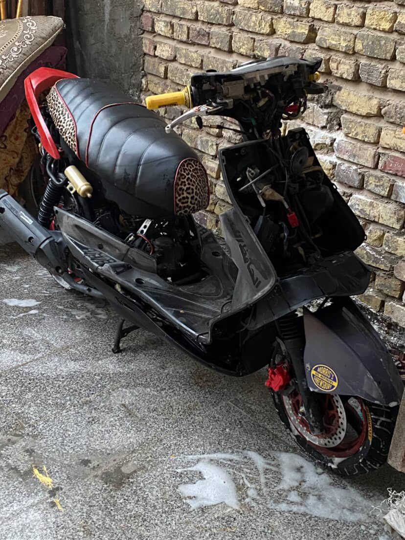 سلام عليكم سكنس فحل كابريتر دراجه  خير من الله دراجه بيه صوت لو فيلس لو جواكيج ونقصه كابريتر أبيعه عله حطه هاي بيه يدات أصليات وحاجات زوج رياضيات وكشن هاذ الموضح بصوره اي ستفسار خاص لو دك عل رقم ***********
