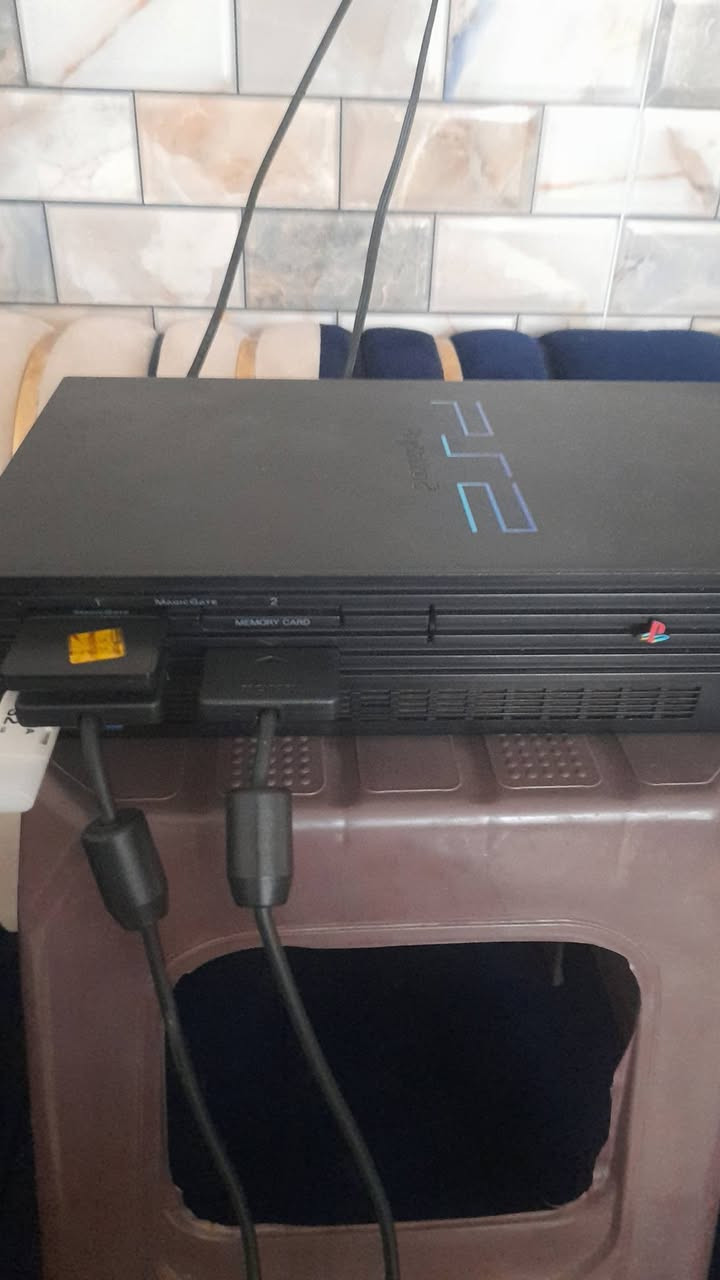 اسلام عليكم  .....  بلي 2 .....  للبيع ويا خزن وفلاش 32 كيكه  بيه فوك ٢٠ لعبه 
و 3 جوستكات ......  السعر 75 الف جديد استعمال قليل او امراوس شعندك نزل 
مكاني سبع البور نهايت شارع بلقيس


**إذا كنت صاحب هذا الإعلان وتريد حذفه لأي سبب، رجاءا أرسل رسالة إلى الدعم الفني**