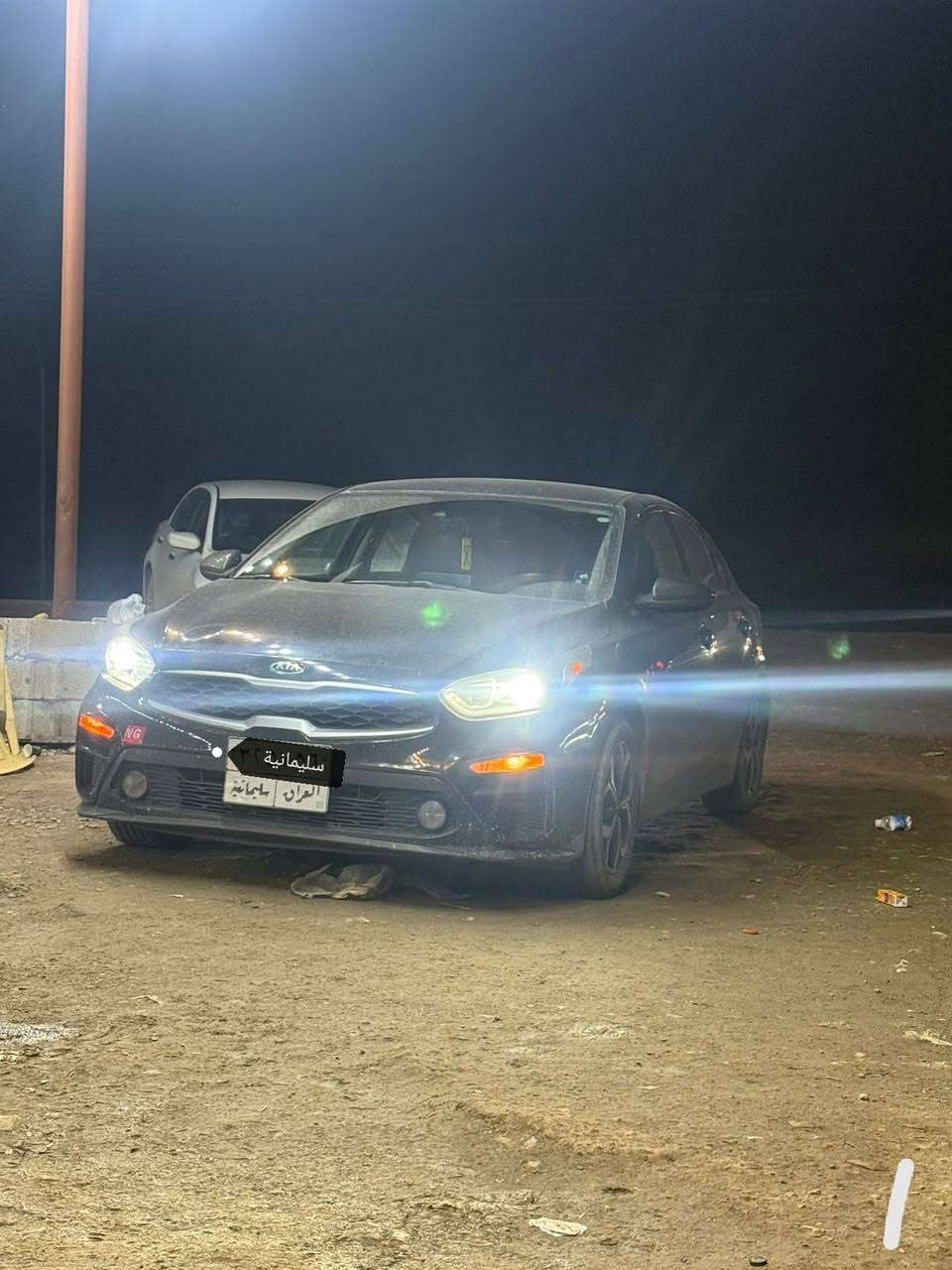 السلام عليكم.. فورتي 2020.. رقم سليمانيه. بسمي.. ماشي ٣٨.. حقيقي جديدة بلنسبه لخواتها ما ماشية قليل.. كتلوكات. وعدد. وياها..موصفات.. كار بلي.. ومنافذ يو اس بي.. ورادرات تحديد مسار.. عدسه زنون..كير AT.. المرغوب بالفورتي..  محرك وكير وتبريد وصدر ع وضع الشركه..سورنارها ناشرة وياها وصور حادثها كل التفاصيل ذاكرها. مكان السيارة بغداد الكرخ.. الاتصال.. ***********.. السعر 133 وبيها مجال
