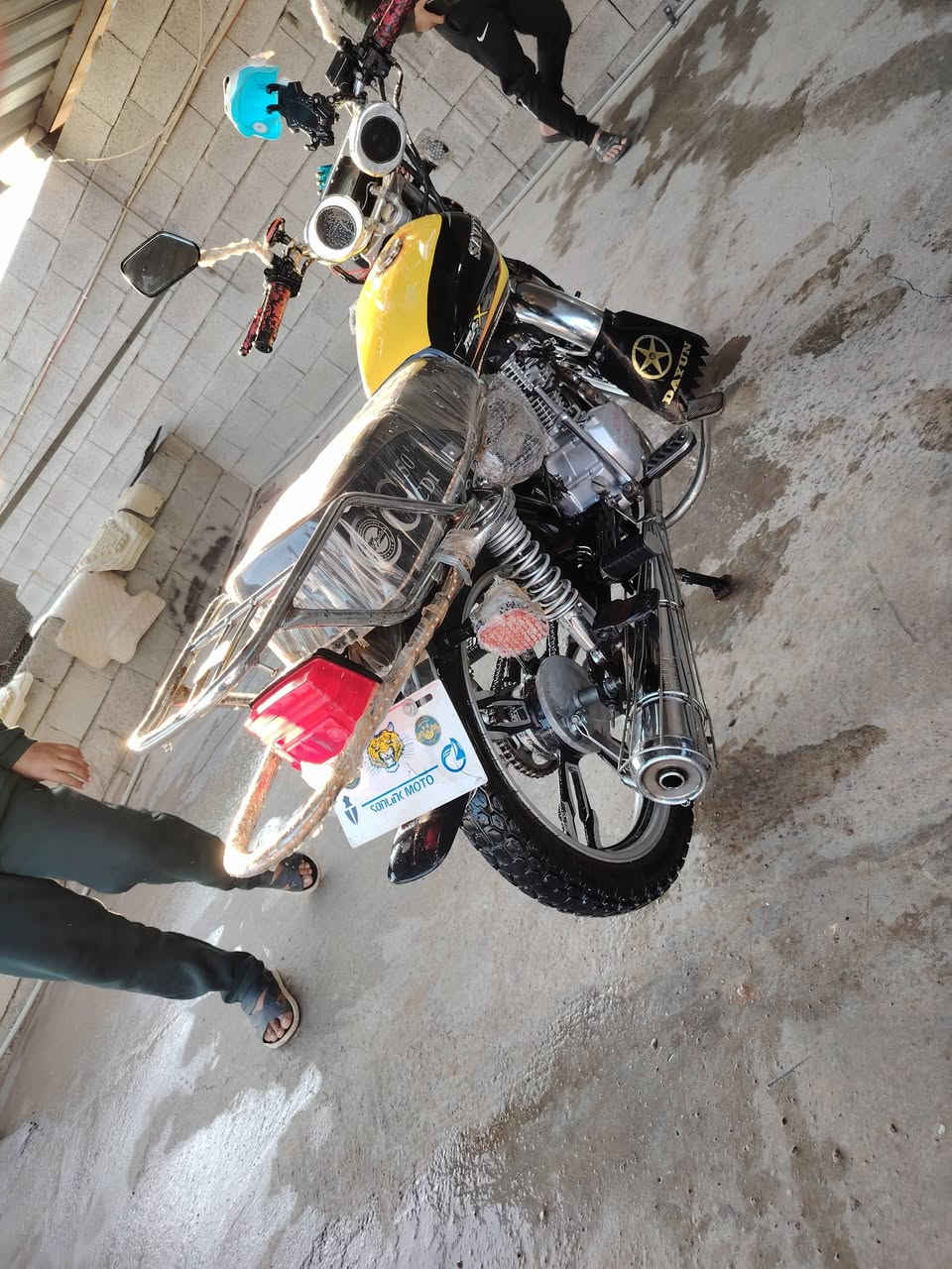 السلام عليكم ماطور سيفان موديل ٢٠٢١ كلو شرط محرك ما مفتوح شرط خمسه كيرسلف الصور هي تحجي مكاني ايسر الشركاط  ***********
