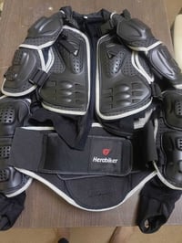 درع مستعمل نظافة 90٪  مابي اي خدوش مثل ماموضح بالصورة حجم درع (S) قيم ...