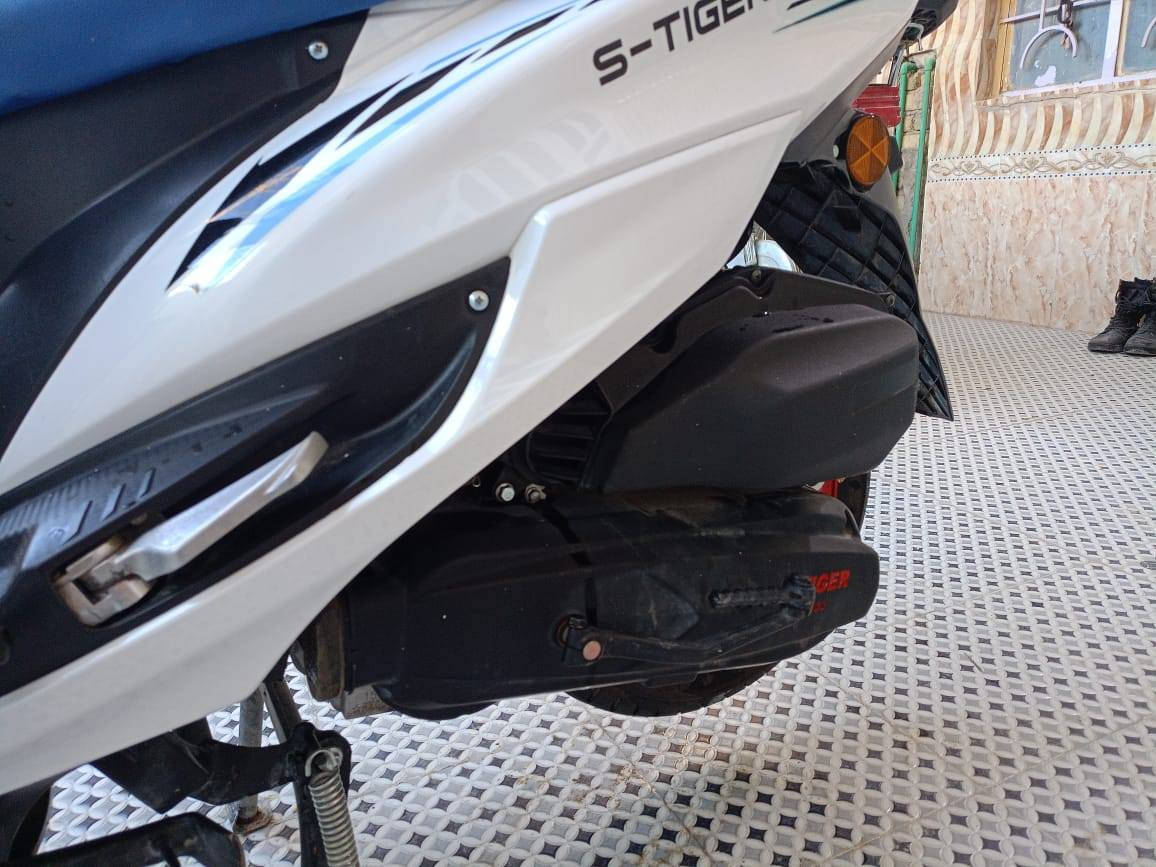 السلام عليكم
دراجه للبيع اوتماتيك سترونك اكس ماكس مدرع
دراجه مواصافات ونضافه فول مكفوله كفاله عام
شرط الفحص السعر 1200 مليون وميتين الف
مكاني الرفاعي رقم الهاتف ***********
