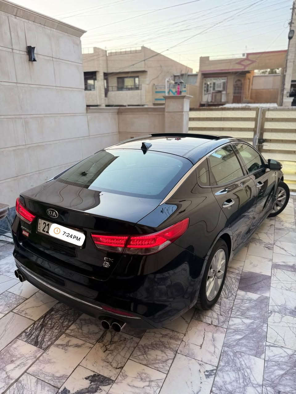 السلام وعليكم
للبيع 
كيا اوبتما 2017 فئة EX
وارد امريكي كلين بدون صبغ
ماشية ٧٩٠٠٠
رقم سليمانية الجديد
 

المواصفات: 
بصمة
يدات ابواب بصمة
ثلاث انظمة قيادة
سبورت ايكو نورمال
فتحة سقف بانراما  
 كشنات كهرباء
كشنات جلد
تبريد مركزي منفصل
كشنات جلد 
كشنات امامية كهرباء
كشنات تدفئة تبريد
تدفئة استيرن
منافذ طاقة USB
شاشة جبيرة 
بلوتوث USB AUX
تحكم استيرن
كروز سرعة 
قيادة ذاتية
منافذ طاقة 
وقوف ذاتي 
رادار
تحديد مسار 
بكلايت ليد 
لايتات عالي ناصي زنون
بلوجكترات زنون  
حساسات خلفية
نقط عمياء 
كار بلي 
انارة ترحيب 
صندوق ذكي يفتح عند الأقتراب

وبعد اكو هواي مواصفات مذاكرهن
السيارة بدون صبغ فقط تعديل بسيط
بحوض الجنطة وكد اصبع بارد بالجنطة
محرك كير كهربائيات كلهن كفالة 
السيارة جاهزة وبدون نقص برغي
اي استفسار تعال خاص او اتصل 
***********
عنوان بغداد حي الخظراء

