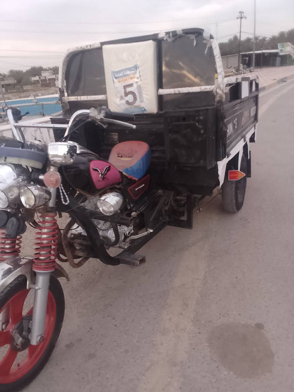 سلام عليكم ستوتة جمرة موديل 22 اوراق صولي كهربائيات كلهة شغالة مكينة موديل 25 مكاني بغداد ***********
