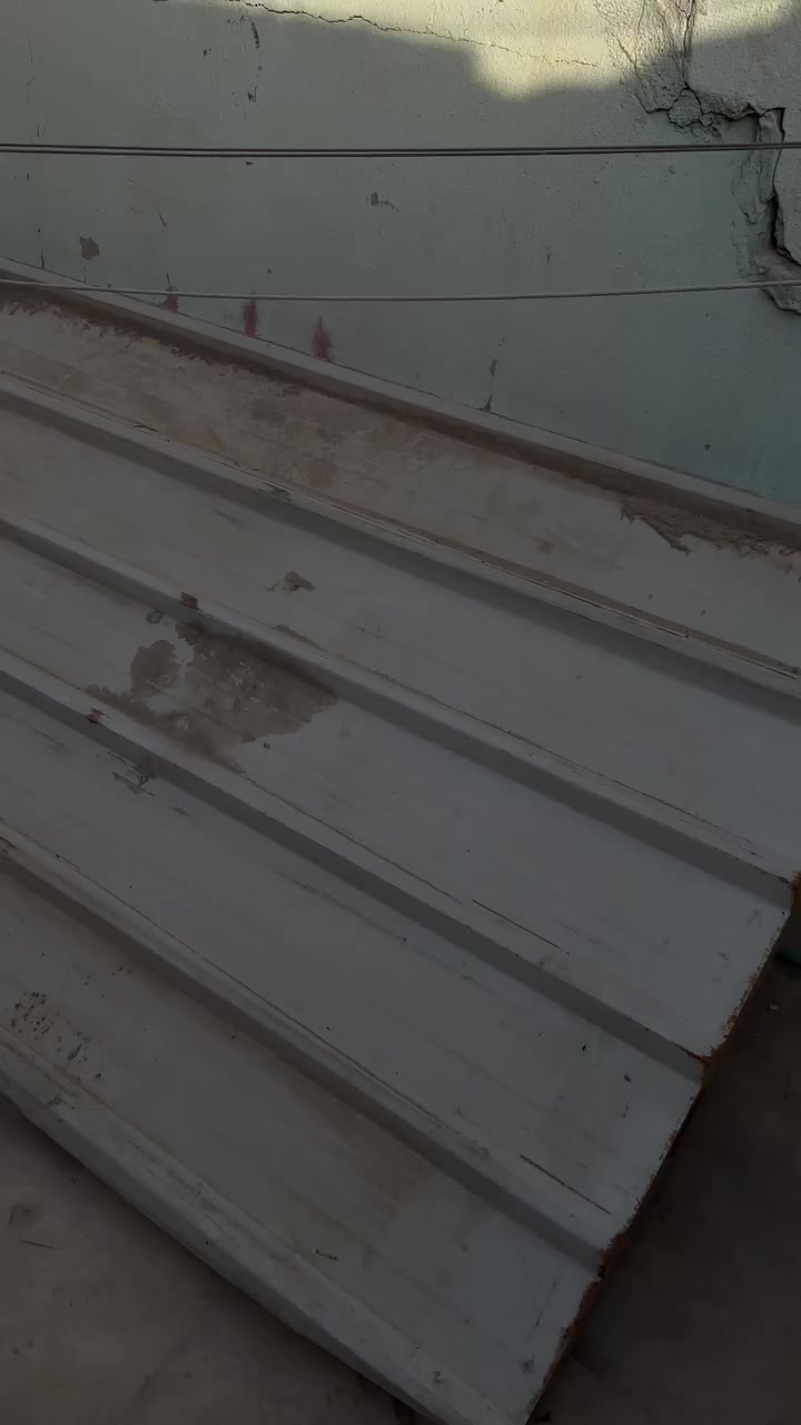 سلام عليكم عندي سندويج للبيع  القطعة  الوحدة  طولها  5 امتار   عدي ثلاث قطع  السندويج اخو جديد العنوان بغداد بوب الشام   رقم الهاتف. ***********
