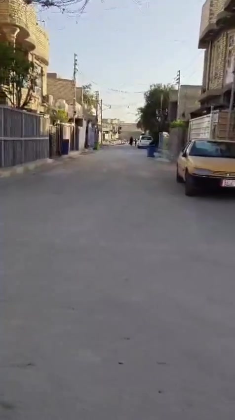 سلام عليكم ورحمة الله وبركاته من رخصة الادارة المحترمة.
دار للبيع المساحة 246 الواجهة 12ونص والنزال 20 طابو ملك صرف بأسم واحد مو ورثه سند جديد أبو الفسفورة طابقين كامل مسلح نضيف جدا بناء تسعينات ترميم بالكامل جديد ماء وكهرباء ومجاري الأرضية مرمر والجدران سيراميك الطابق الأول يحتوي على كراج وحديقة ومرافق خارجية بالإضافة إلى هول كبير ومطبخ حار بارد وخارجي للطبخ واستقبال كبير وصالة درج وغرفتين نوم وخدمات كاملة ومنور كبير والطابق الثاني يحتوي على غرفتين نوم وحمام وبالكون وسطح ومخزن بالاضافة الى مشتمل معزول قاط ثاني يحتوي على غرفتين نوم ومطبخ وخدمات كاملة يقع على شارع تجاري عريض وخدمات كاملة من ماء وكهرباء ومجاري وتبليط   عرض الشارع 15متر  يصلح لسكن ثلاث عوائل  ويصلح  يكون مدرسة اهلية أو روضة موقع تجاري 

العنوان: / الزعفرانية شارع المعهد مدخل الشارعين مال سيد هاشم ثالث  استدارة عاليسار مدخل شارع دور الشرطة   محلة 970 زقاق 2 دار 68 قرب مدرسة السلام وحسينية الأمام علي عليه السلام/  سعر المتر مليون واربعمية وخمسين 

السعر الكلي 350 وقابل للتفاوض والعملة 

للاستفسار الاتصال على الرقم ***********

مكلف بالنشر
