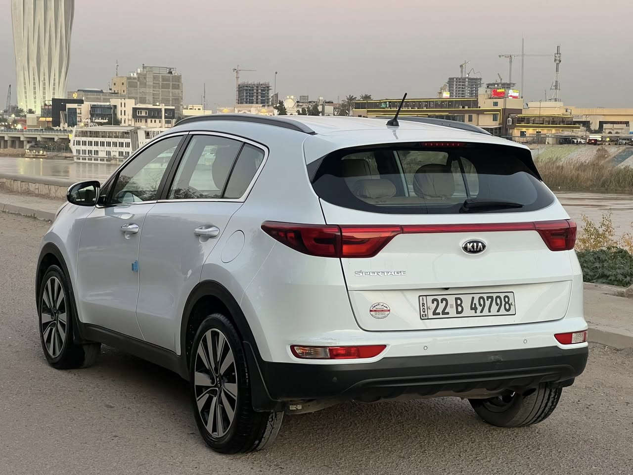 خليجي
سلام عليكم 
كيا سبورتج خليجي موديل 17 
مكينه 2000 دوش 
كفالة عامة بدون صبغ 
بارد كد شبر بلباب صدر 
ماشية 88 مكينة كير خير من الله 
ترايك من زاخو للفاو 
سيارة مال جني 
رقم اربيل تريد وكالة تريد تحويل 
باسمي 
مكاني بغداد القادسية
سعر 181وبيها مجال بسيط 
هاتف ‭0770 703 5852‬
