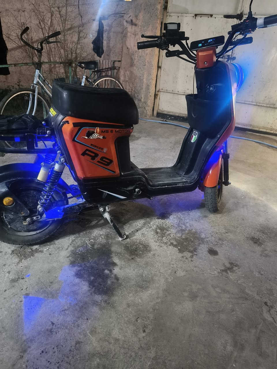 R9 مصارله هواي من مستخدم سرعته99 2025  4كيوره بس سرعته موطبيعيه فولل الي يريد يجي خاص  والسعر خاص


**إذا كنت صاحب هذا الإعلان وتريد حذفه لأي سبب، رجاءا أرسل رسالة إلى الدعم الفني**