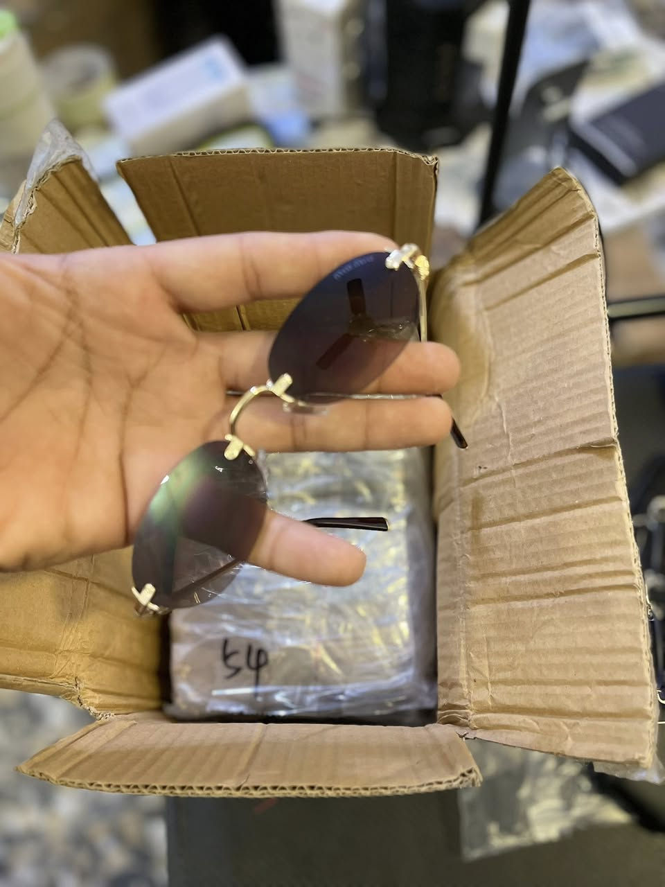 ملاحظه العدد ٩٣ قطعه 
السلام عليكم نضارات ماركة miu miu
السعر ٣ الاف للقطعه  شكد تريد ماكو مشكله 
الحجز برصيد


**إذا كنت صاحب هذا الإعلان وتريد حذفه لأي سبب، رجاءا أرسل رسالة إلى الدعم الفني**