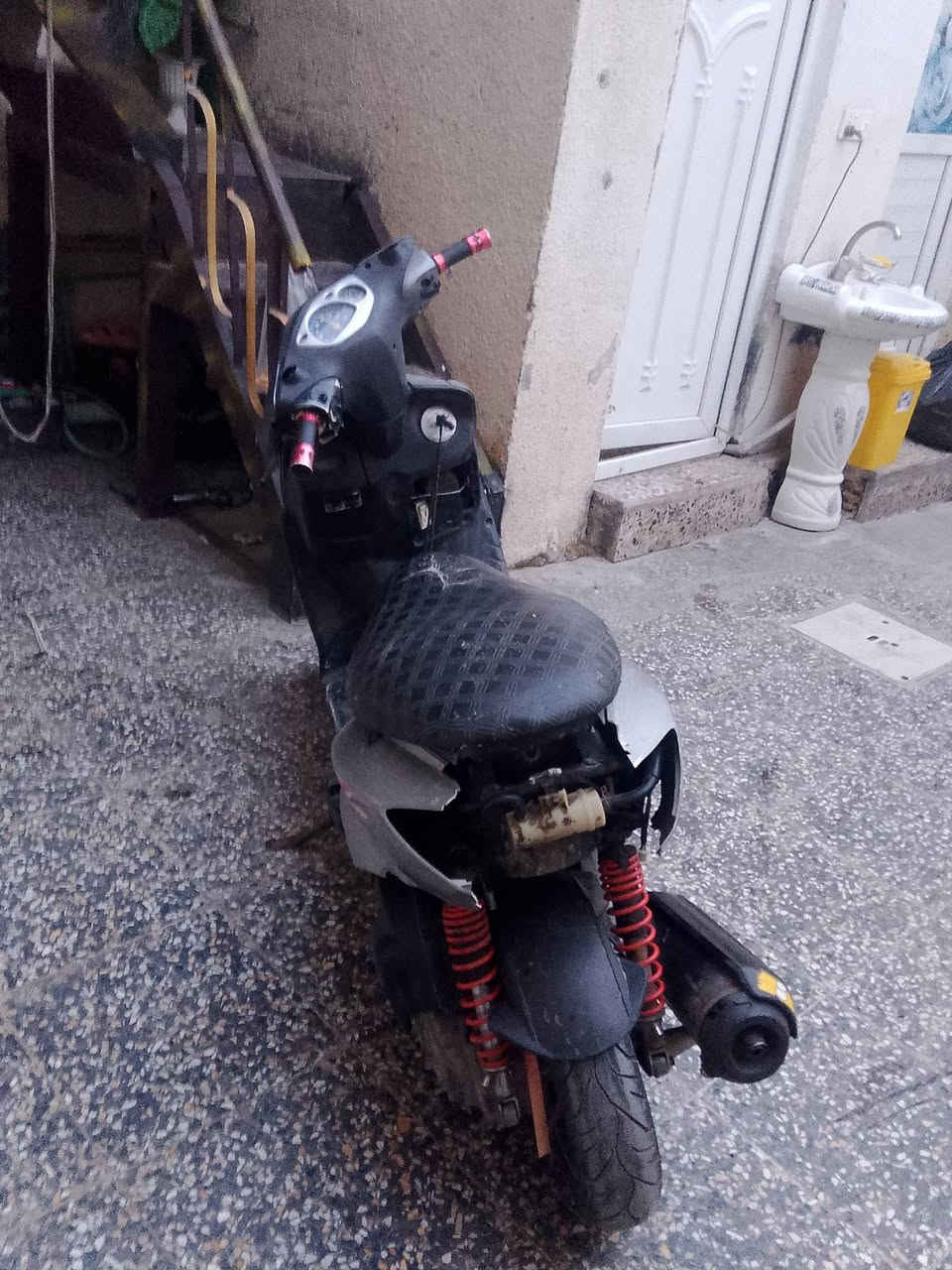 عليه ادامه كلج خلفي كلج امامي كبرتر بوشه58 وبستم تجفيت جديد
بس بيه صوت فيلسه يعني خير من الله
السعر 300 وبيه مجال بصيط 
مكاني بغداد مدينت الصدر
رقمي ***********
