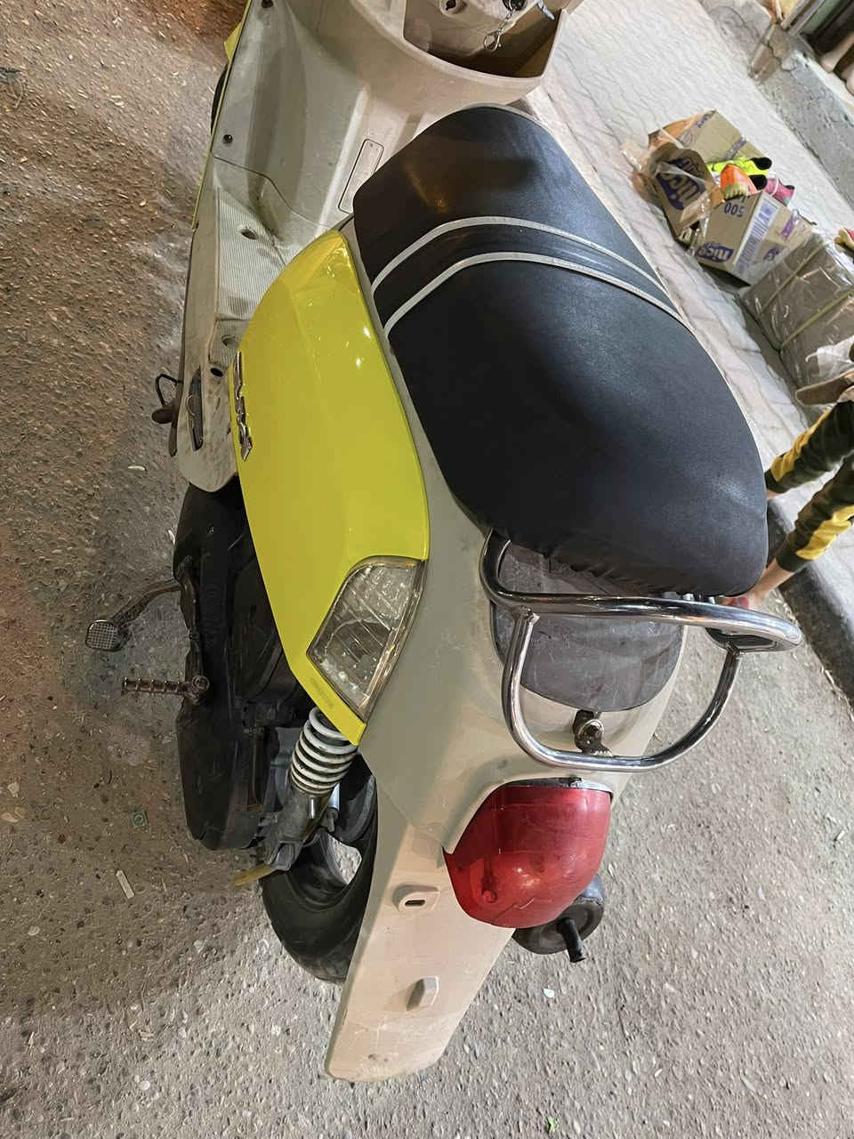 للبيع كفاله عامة مابيهانقص  مكينه خرسه شلعه ومشي خير من الله مامفتوحه شرط الفحص سعر 850 وبيها مجال قليل العنوان القرنة الشرش ***********
