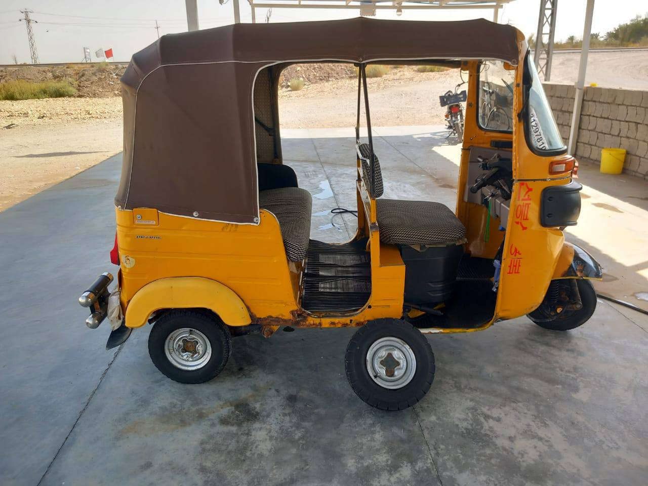 السلام عليكم..اخوان تكتك موديل 18.. اوراقها لصلية ضايعة بس لستنساخ عندي وحالي التكتك يرادلة رولة يعني تجفيت طافية قبل شهر وكفت عارضهة للبيع سعره (ب3مليون وبيهة مجال بسيط) رحمة لبوك اقرة لمنشور يلة تتصل مكاني ديالى الخالص ***********
