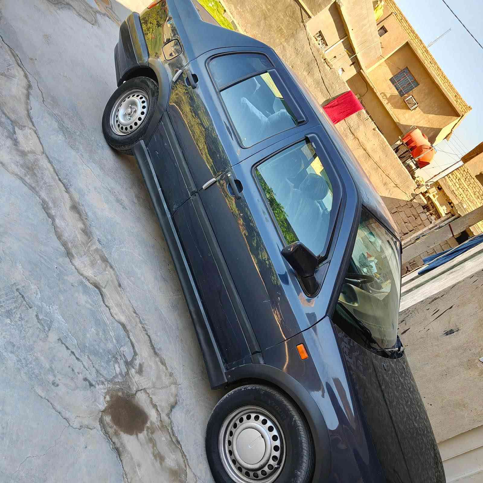 فنتو موديل93 مكينه2000 كير اوتو شرط مكفولات 
تبريد شغال صدر نضيف داخلهه كلش نضيف كهربائيات جاهزه رقم بغداد انكليزي تحويل مباشر سياره بلاديه بدوون حادث شرط
 السعر46 مكاني بغداد حي جهاد *********** بغداد, العراق
