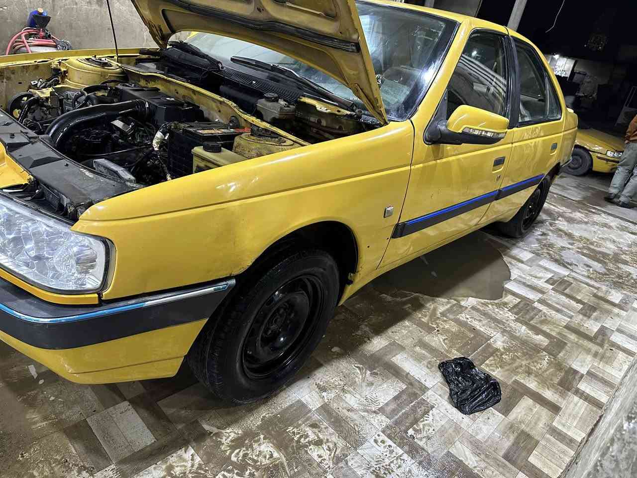 يا الله
بيجو لميس مديل 2015 
مكينه وكير كفاله تخم تاير جديد 
غرفه جديده سنويه منتهيه ب20 
حي العسكري قرب مدرست الرسول ***********
السعر 25 وبيهه مجال
