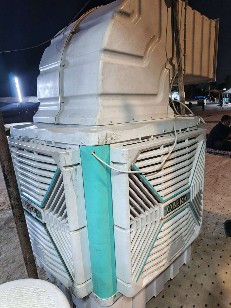 مبردة كبيره استعمال قليل 
السعر  450 وبيها مجال 
تشتغل ع انبيرين
المكان سارع الصب عمود ٢٦٦ مقابل قرية الغدير
رقم الهاتف ***********
