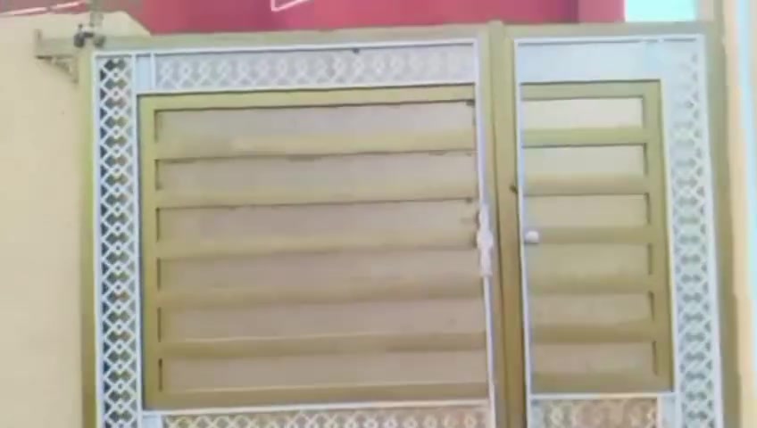 سلام عليكم بيت للبيع الحميديه مقابيل حي الكوفه  مساحه200 قطاين بناء حديث  ***********
